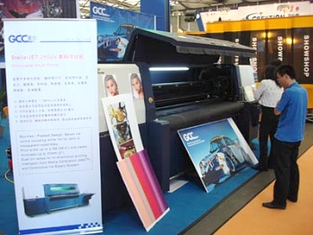 УФ-принтер GCC StellarJet 250UV производства одноименной компании из Тайваня.